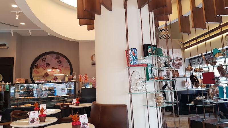 Divan Patisserie