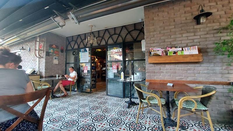 Cafe Botanica