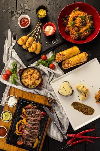 Piel Roja Gastropub & Smokehouse