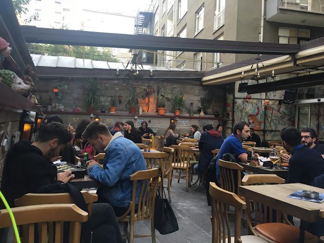 Nedjima Cafe & Bistro